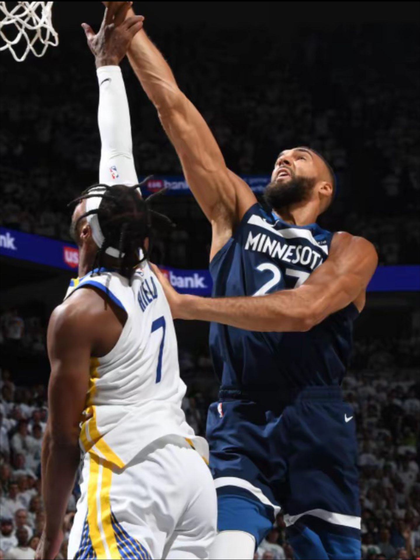 金州勇士迎NBA季后赛关键赛,国际比赛日伤情更新,话题不断,身体对抗强度拉满的简单介绍 金州勇士迎NBA季后赛关键赛,国际比赛日伤情更新,话题不断,身体对抗强度拉满的简单介绍